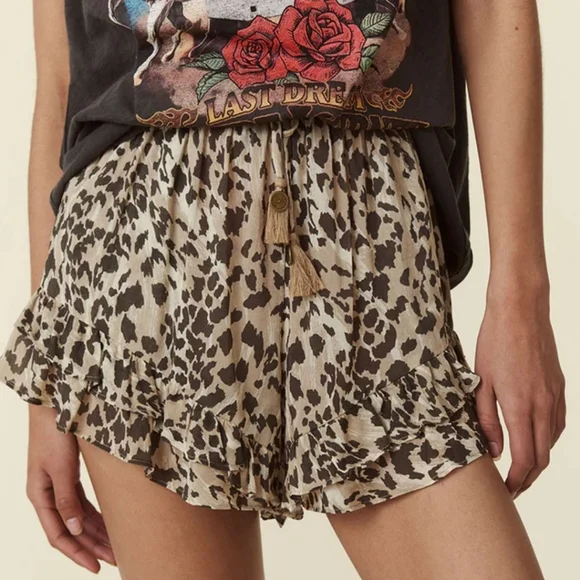 Spell Belle Mare Shorts In Pepper - Picture 1 of 10